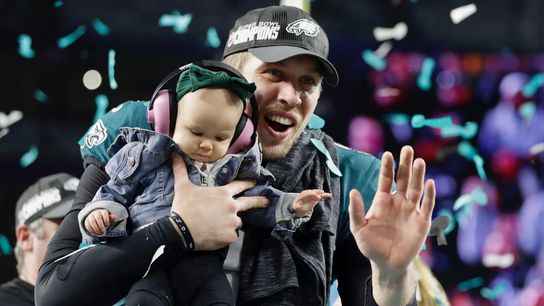 Lolley: Fly Eagles fly ... drink it in, Philly taken in Minneapolis (Steelers)