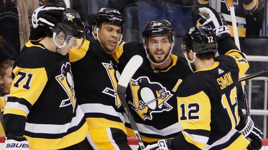 Drive to the Net: Reaves proves worth ... with gloves on taken at PPG Paints Arena (Penguins)
