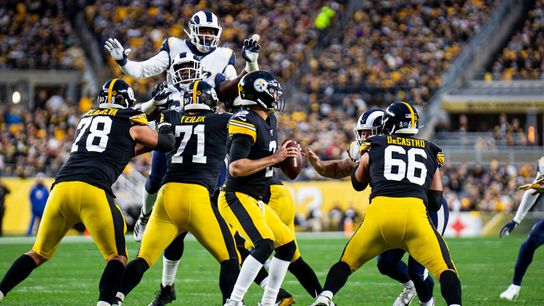 Carter's Classroom: Better plans for offensive line ☕ taken at Rooney Sports Complex (Steelers)