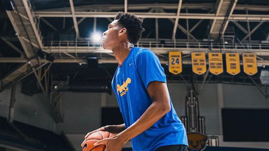 Pitt basketball works out at the Pete ... finally taken on the North Shore (Pitt)