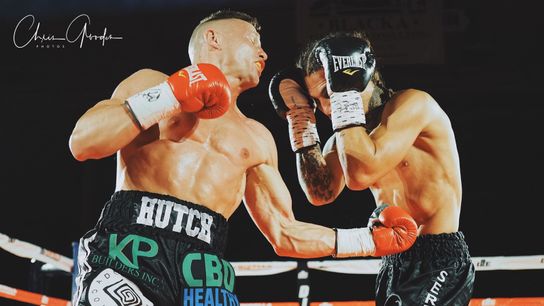 Hutchinson demolishes Serrano at Pinnacle Boxing Championships taken in Monroeville, Pa.
