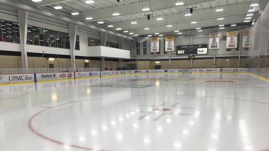 Simon learning from the best taken in Cranberry Township, Pa. (Penguins)