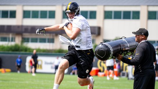 Rookie Zach Gentry adjusting to 'speed across the board' taken at Rooney Complex (zColumns)