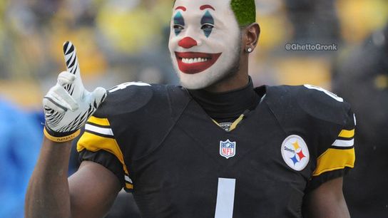 Best AB memes, fan reactions taken at Highmark Stadium (Steelers)