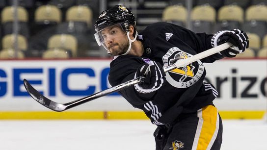 Letang, Penguins vote 'yes' on 24-team format taken on the North Shore (Penguins)