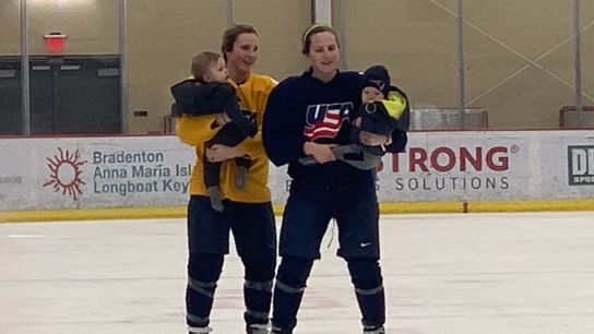 Lamoureux twins 'not ready to be done yet' after maternity leave taken in Cranberry, Pa. (Penguins)
