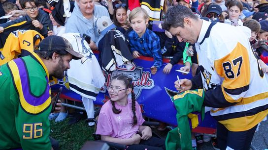 Haase: Crosby-mania comes to small-town Canada taken in Sudbury, Ontario (Penguins)